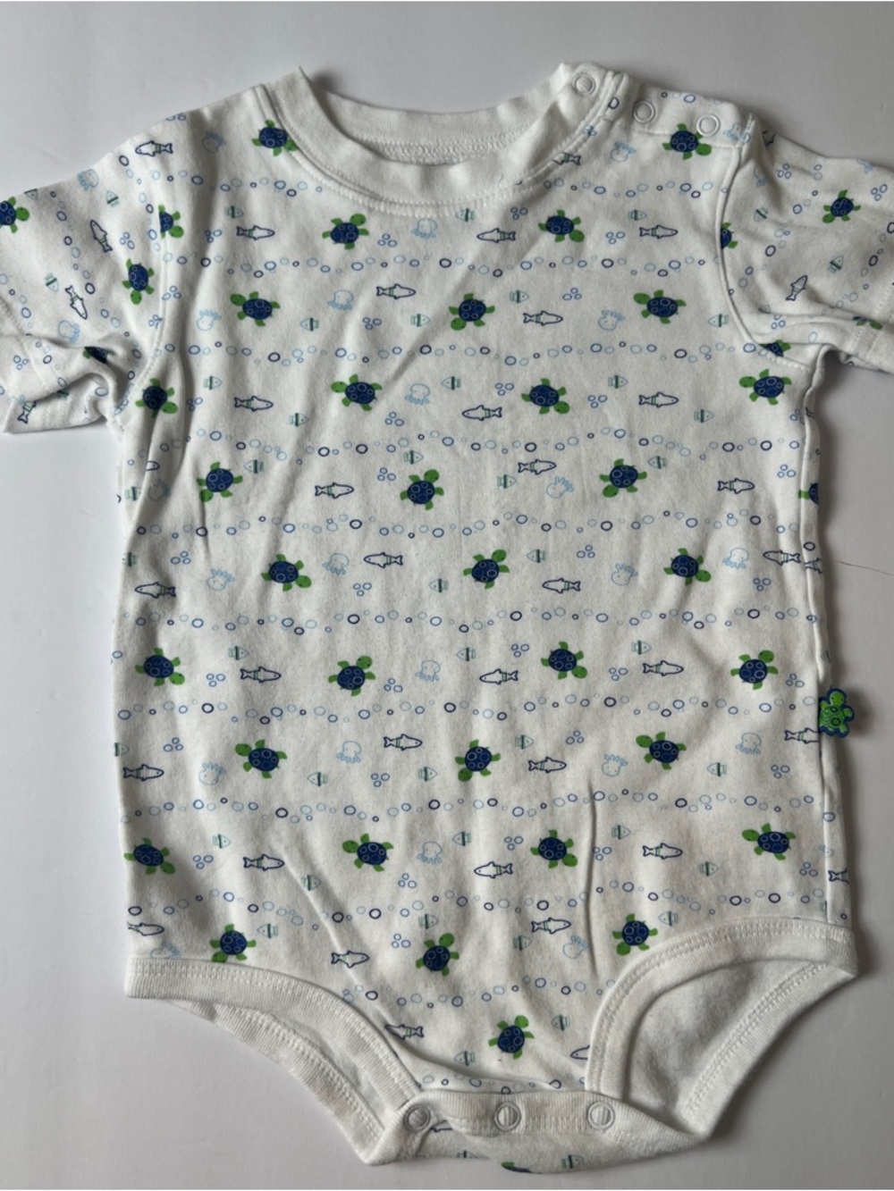 Carter’s White Baby Onesie with Blue & Green Sea Turtle Print 12 months boy